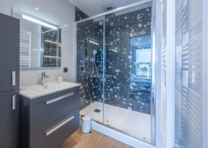 Апартаменты Le Penthouse Des Ours Курсёль-сюр-Мер